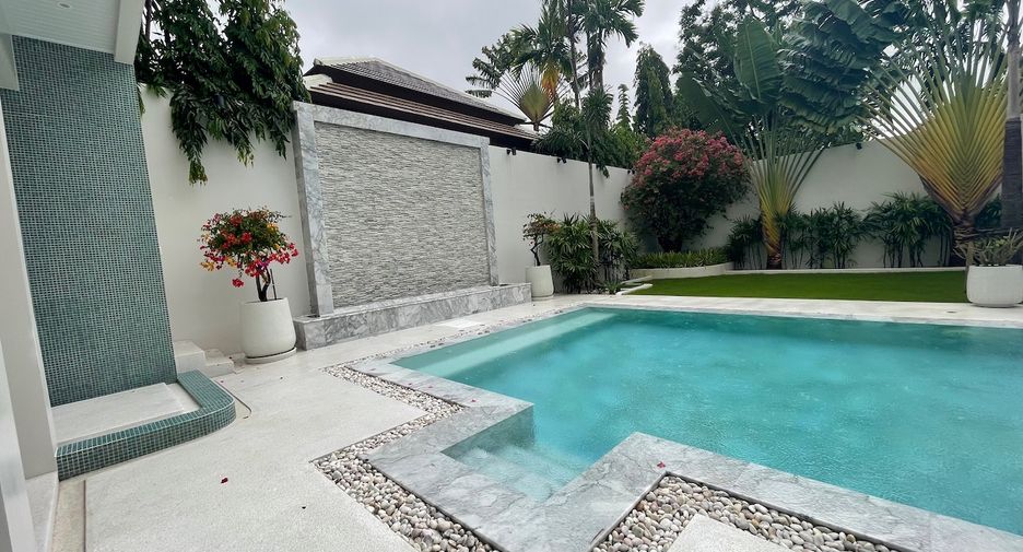 For sale 5 bedrooms villa in Mueang Phuket, Phuket