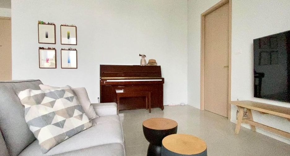 For rent 2 bedrooms condo in Sathon, Bangkok