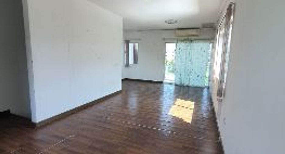 For sale 1 Beds townhouse in Doi Saket, Chiang Mai
