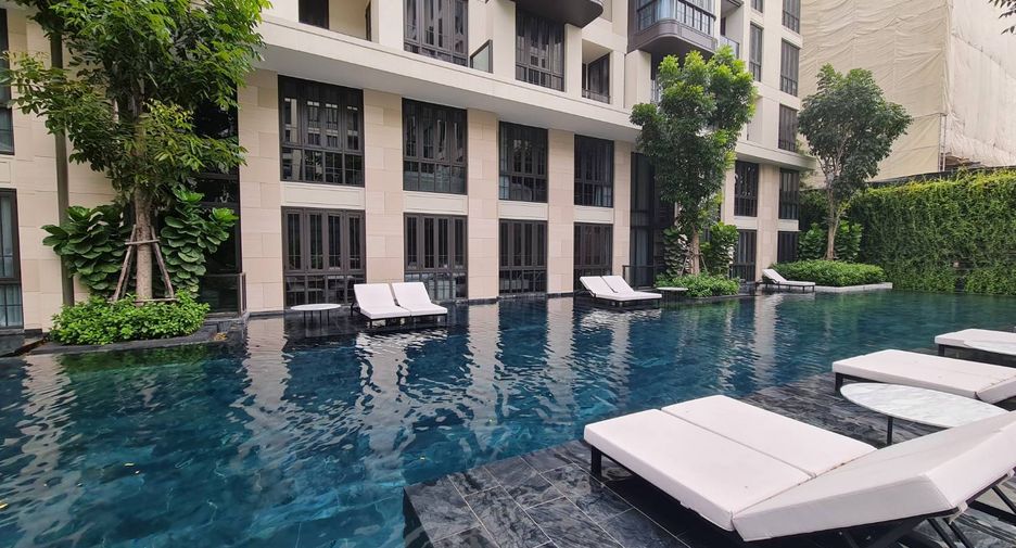 For sale 2 bedrooms condo in Watthana, Bangkok