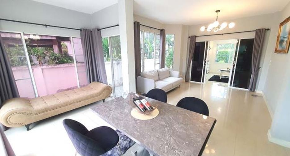 Casa en venta de 4 habitaciones en Mueang Pathum Thani, Pathum Thani