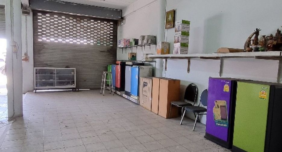 For sale 3 Beds retail Space in Mueang Chon Buri, Chonburi