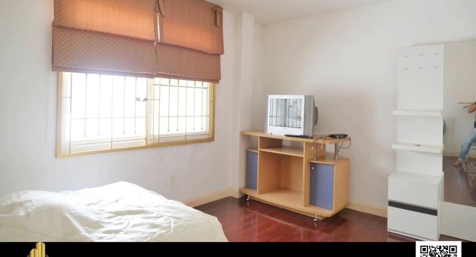 For sale 3 ベッドルーム townhouse in Mueang Samut Prakan, Samut Prakan