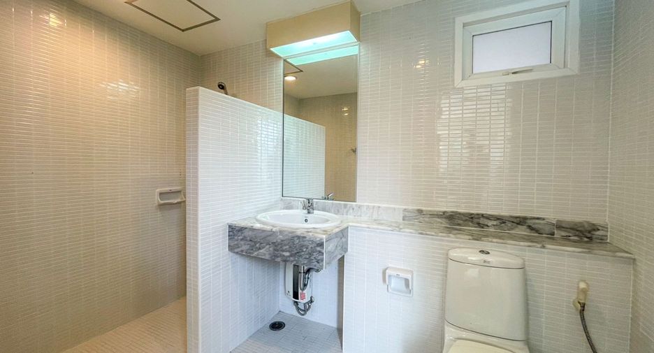 For sale 4 bedrooms condo in Hua Hin, Prachuap Khiri Khan