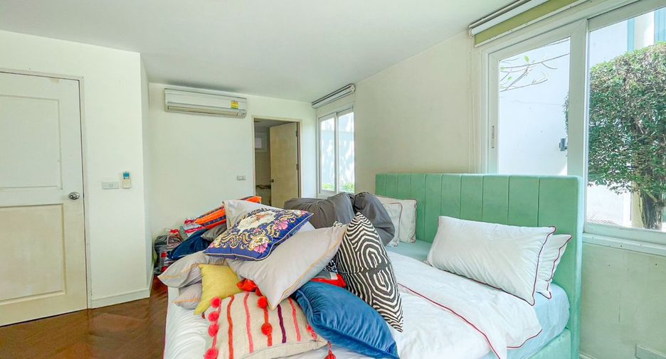 For sale 4 bedrooms condo in Hua Hin, Prachuap Khiri Khan