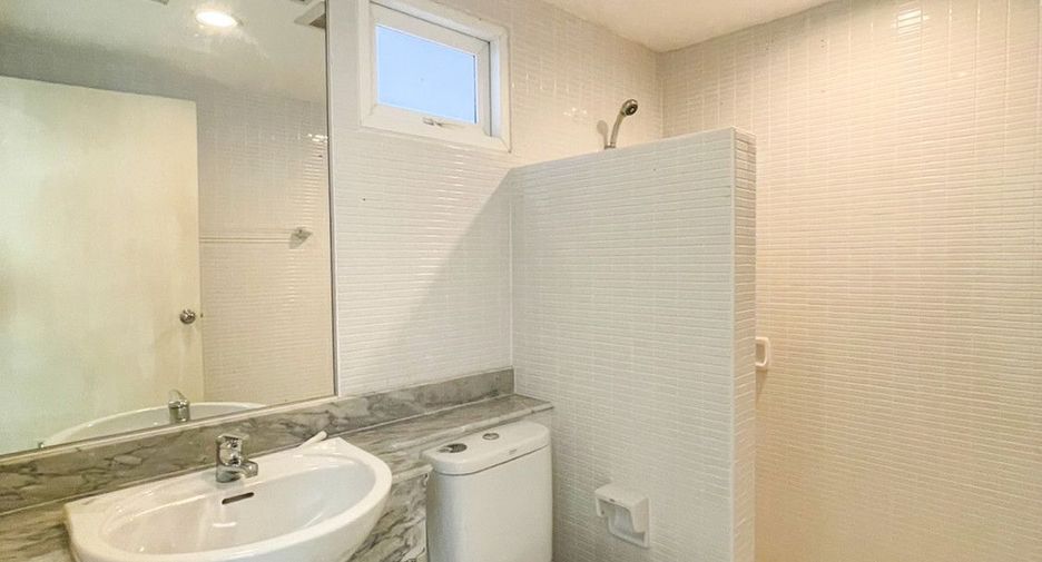 For sale 4 bedrooms condo in Hua Hin, Prachuap Khiri Khan