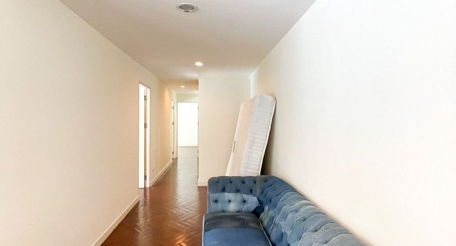 For sale 4 bedrooms condo in Hua Hin, Prachuap Khiri Khan