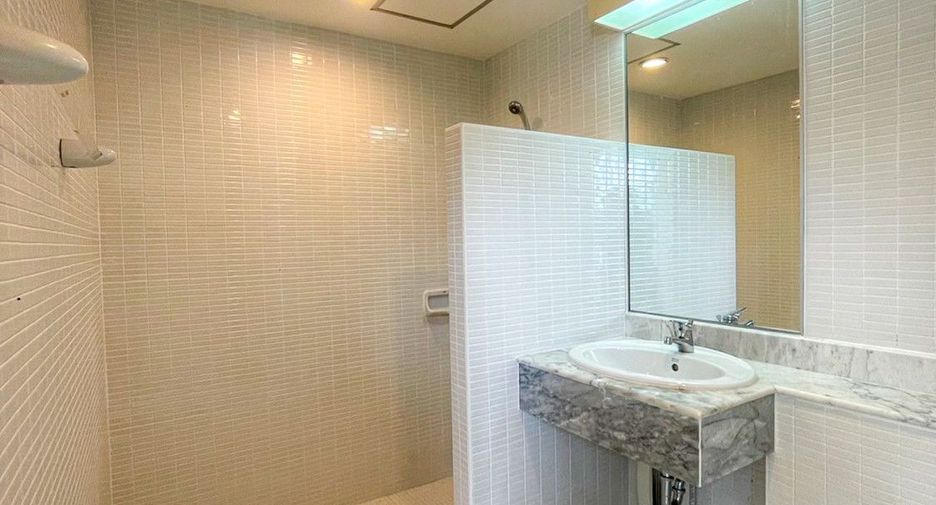 For sale 4 bedrooms condo in Hua Hin, Prachuap Khiri Khan