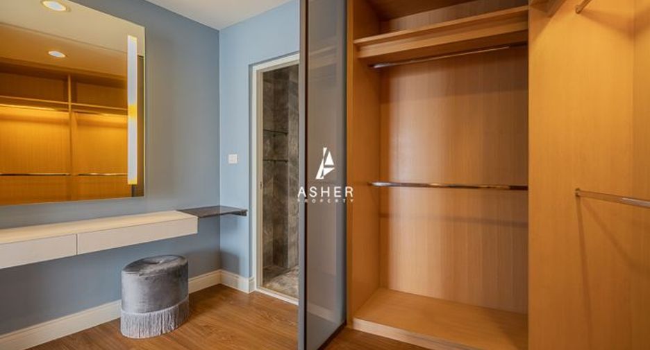 For rent and for sale 3 bedrooms condo in Sathon, Bangkok