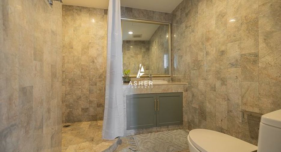 For rent and for sale 3 bedrooms condo in Sathon, Bangkok