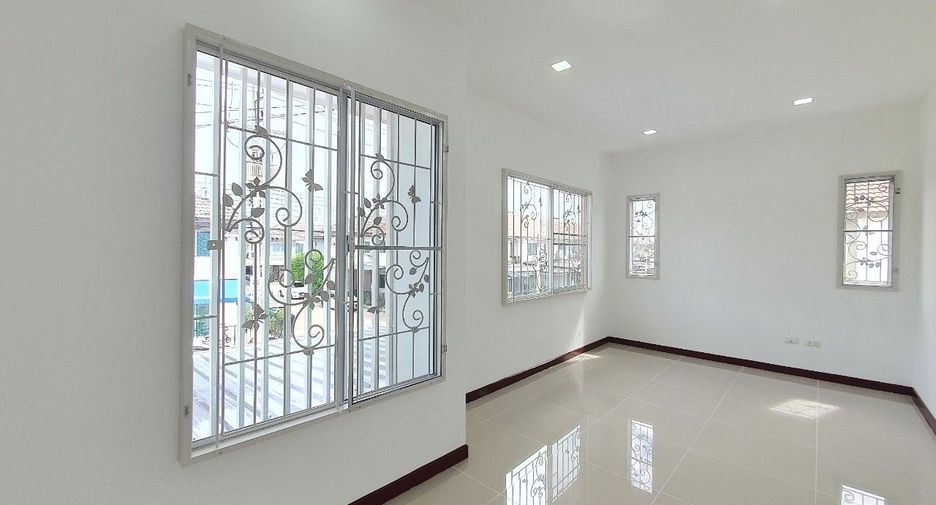 For sale 3 bed house in Khlong Luang, Pathum Thani