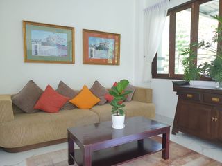 For rent 4 bedrooms villa in Mueang Phuket, Phuket
