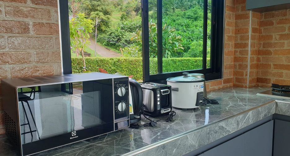 For rent 4 bedrooms villa in Mueang Phuket, Phuket