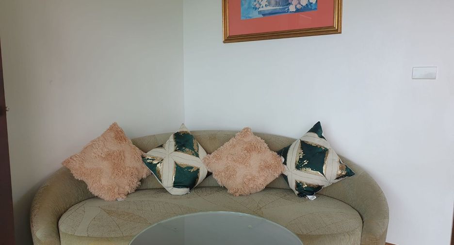 For rent 4 bedrooms villa in Mueang Phuket, Phuket