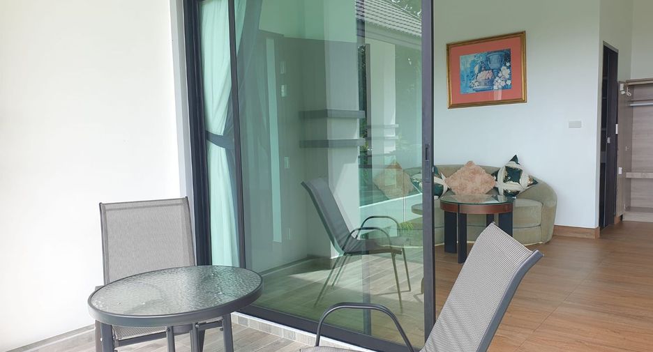 For rent 4 bedrooms villa in Mueang Phuket, Phuket