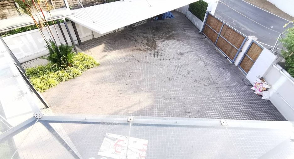 出租 和 出售 4 卧室 独立屋 在 Suan Luang, 曼谷