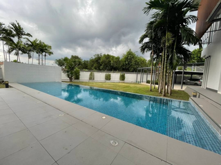 Haus zur Miete und zum Kauf mit 4 Zimmer in Suan Luang, Bangkok