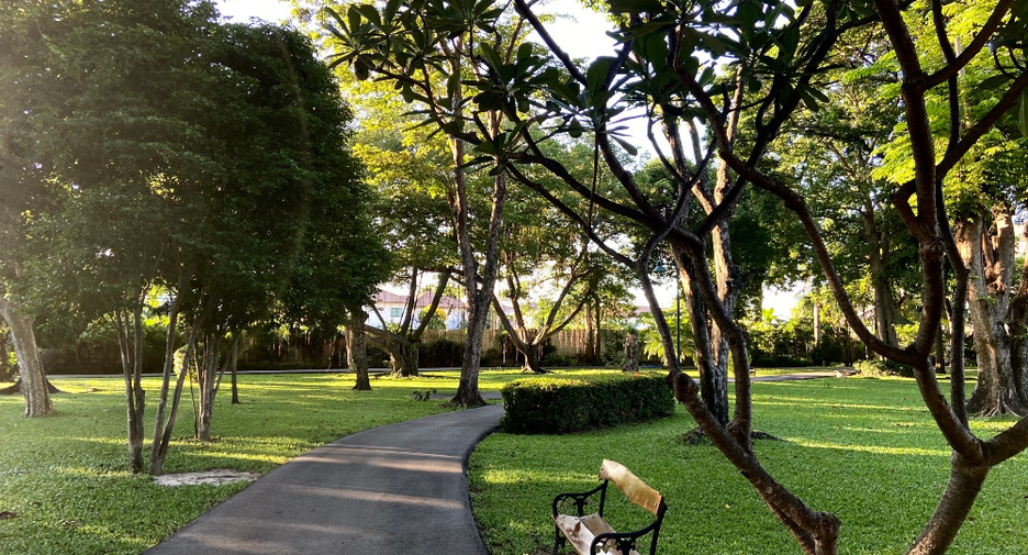 出租 和 出售 4 卧室 独立屋 在 Suan Luang, 曼谷