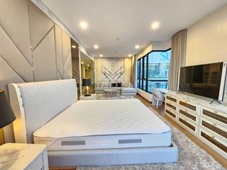 For rent 4 bedrooms condo in Khlong San, Bangkok