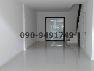 For rent 3 bed townhouse in Chom Thong, Bangkok