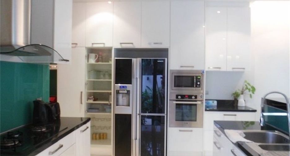 For sale 3 bedrooms villa in Mueang Phuket, Phuket