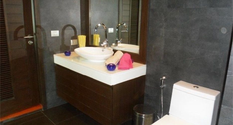 For sale 3 bedrooms villa in Mueang Phuket, Phuket