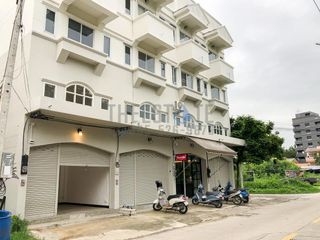 For rent 2 bedrooms retail Space in Mueang Chiang Mai, Chiang Mai