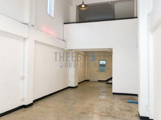 For rent 2 bedrooms retail Space in Mueang Chiang Mai, Chiang Mai