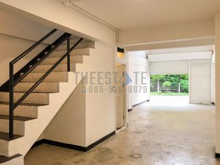 For rent 2 bedrooms retail Space in Mueang Chiang Mai, Chiang Mai