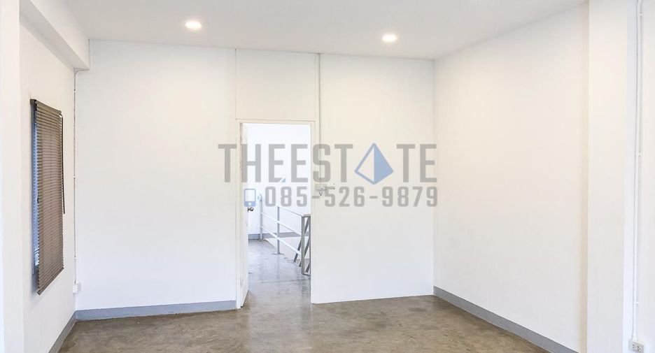 For rent 2 bedrooms retail Space in Mueang Chiang Mai, Chiang Mai