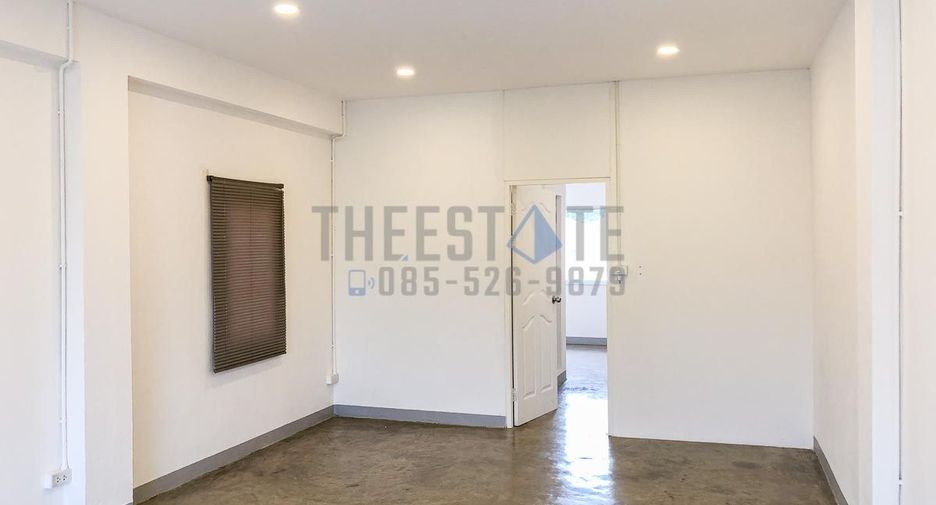 For rent 2 bedrooms retail Space in Mueang Chiang Mai, Chiang Mai