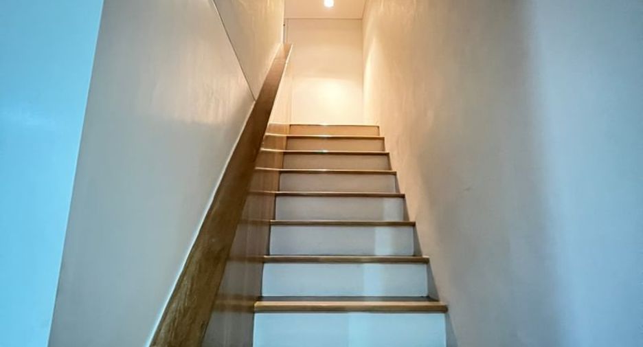 Wohnung zur Miete und zum Kauf mit 3 Zimmer in Watthana, Bangkok