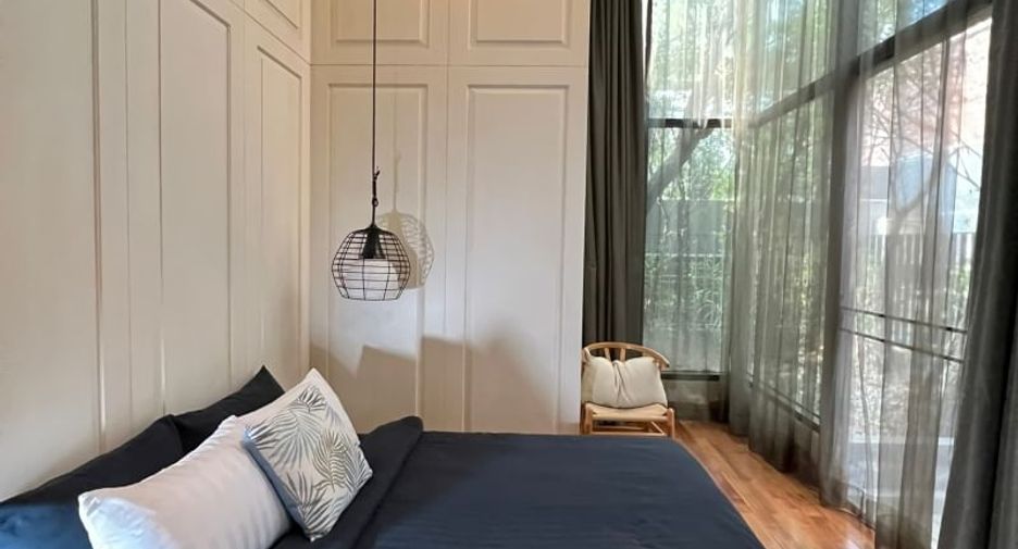 Wohnung zur Miete und zum Kauf mit 3 Zimmer in Watthana, Bangkok