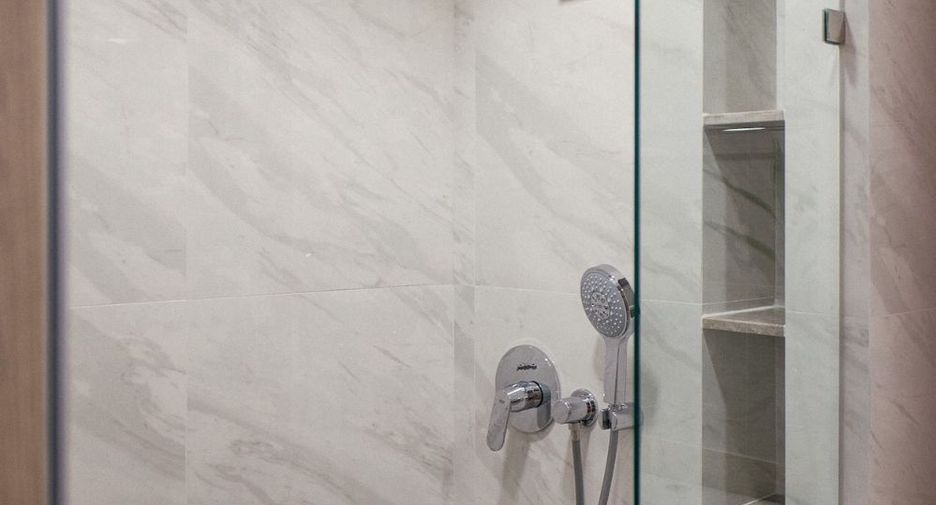 For sale 2 ベッドルーム condo in Watthana, Bangkok