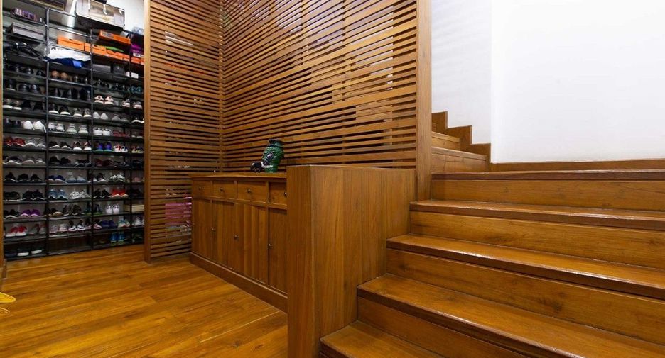 Haus zum Kauf mit 5 Zimmer in Wang Thonglang, Bangkok