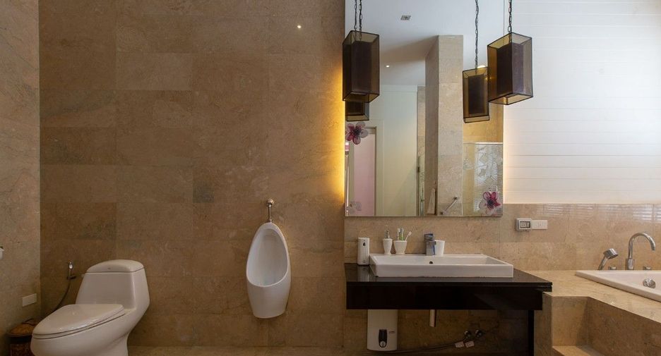 Haus zum Kauf mit 5 Zimmer in Wang Thonglang, Bangkok