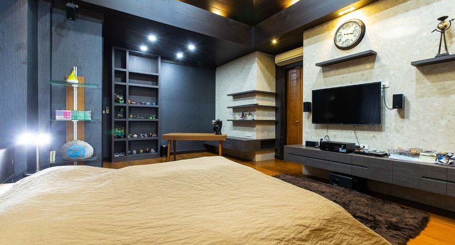 Haus zum Kauf mit 5 Zimmer in Wang Thonglang, Bangkok