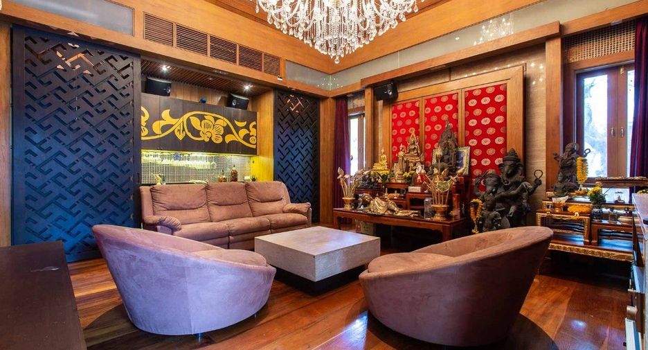 Haus zum Kauf mit 5 Zimmer in Wang Thonglang, Bangkok