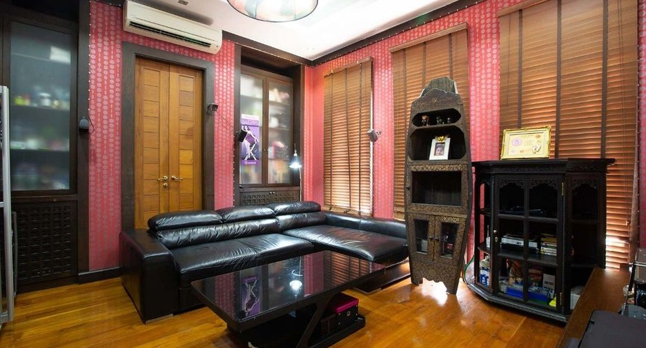 Haus zum Kauf mit 5 Zimmer in Wang Thonglang, Bangkok