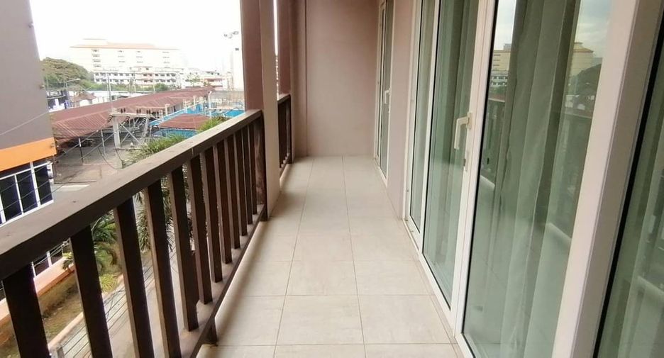 For rent and for sale 3 bed townhouse in Pratumnak, Pattaya