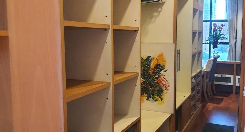 Аренда 2 спальни кондо в Патхум Щан, Бангкок