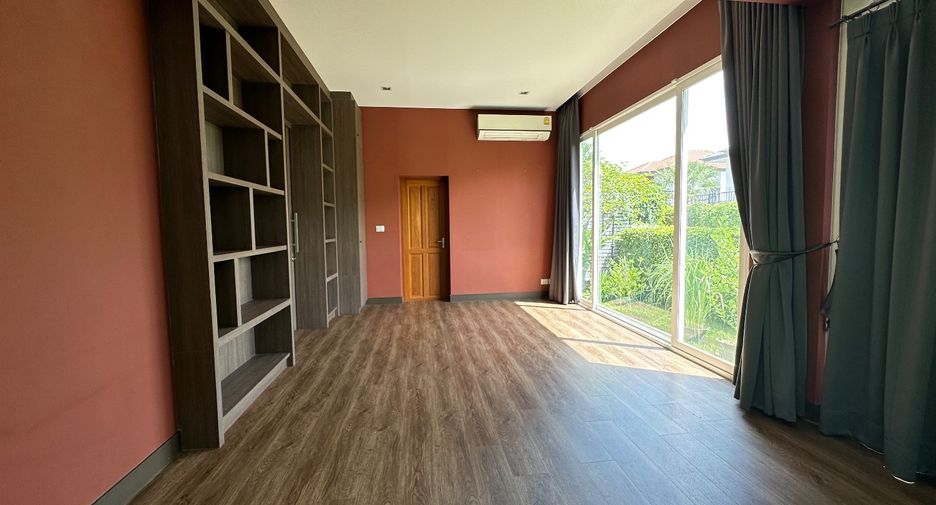 For sale 5 bed house in Pak Kret, Nonthaburi