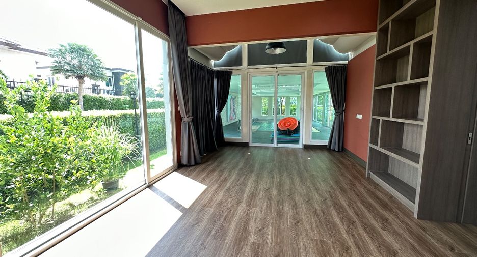 For sale 5 bed house in Pak Kret, Nonthaburi