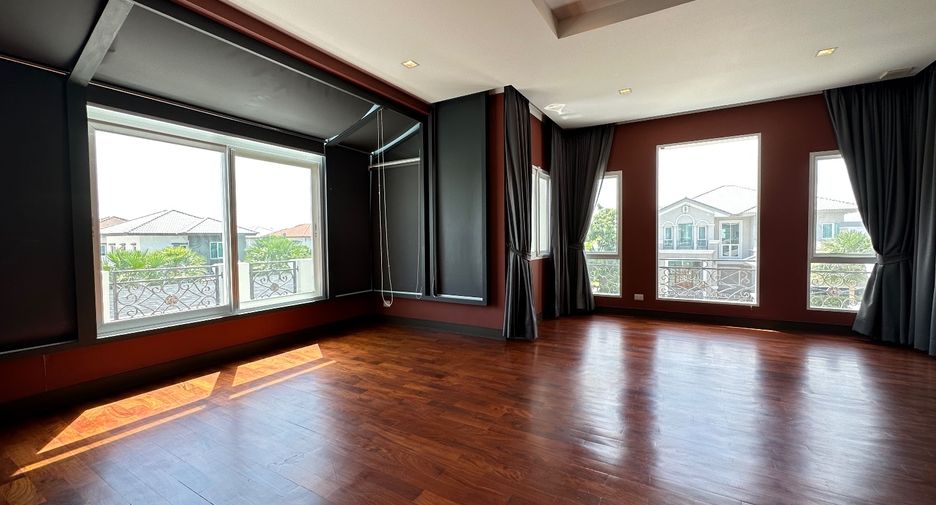 For sale 5 bed house in Pak Kret, Nonthaburi