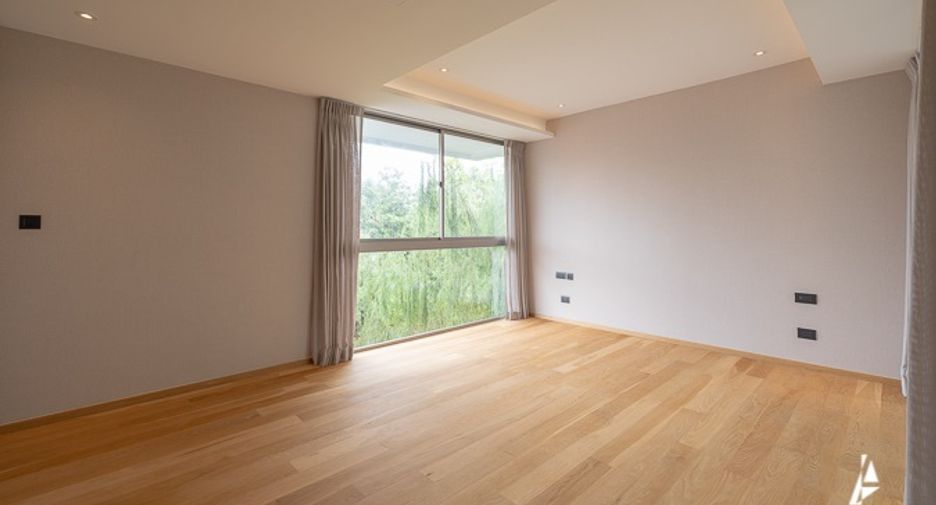 For sale 3 bedrooms house in Watthana, Bangkok