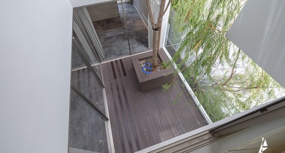 For sale 3 bedrooms house in Watthana, Bangkok