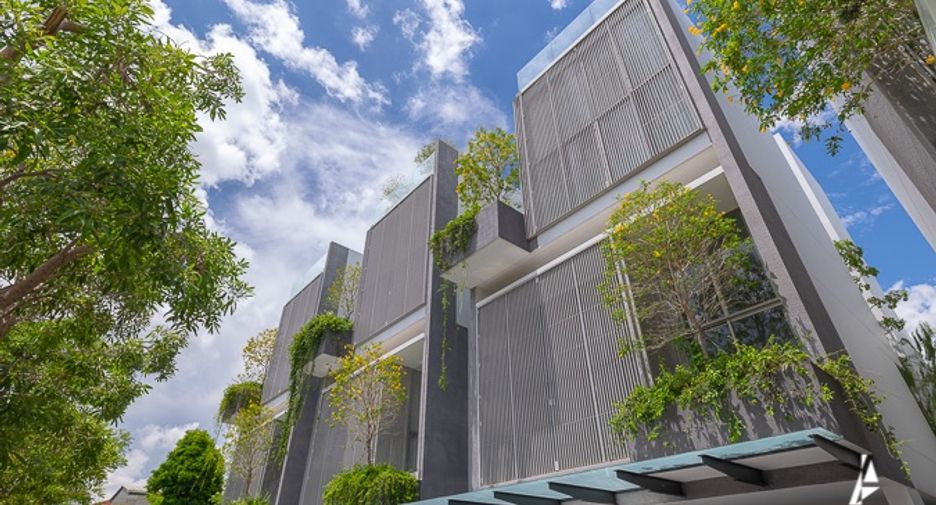For sale 3 bedrooms house in Watthana, Bangkok