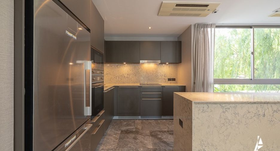 For sale 3 bedrooms house in Watthana, Bangkok