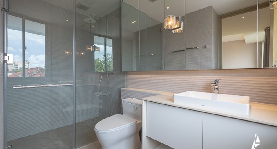 For sale 3 bedrooms house in Watthana, Bangkok
