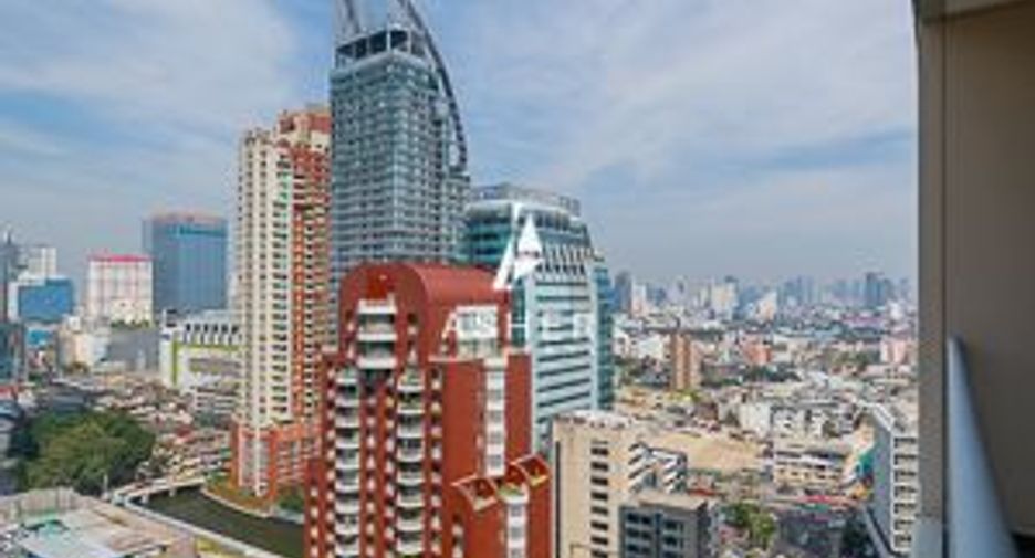 For rent 2 bedrooms condo in Pathum Wan, Bangkok